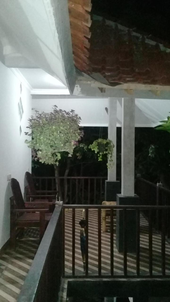 Kri Homestay Kuta  Ngoại thất bức ảnh