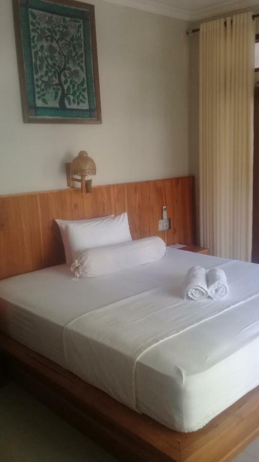 Kri Homestay Kuta  Ngoại thất bức ảnh
